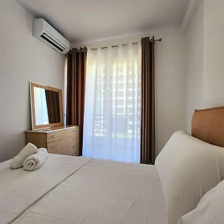 Urban Iv For 5 W 24h Check In Apartment
