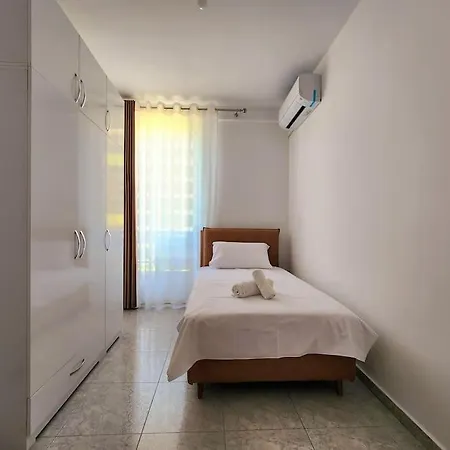 Urban Iv For 5 W 24h Check In Apartment *