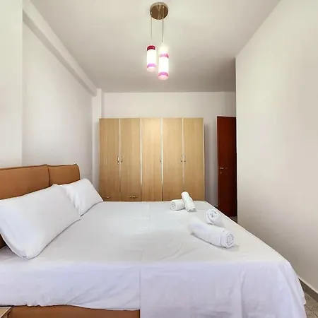 Apartment Urban Iv For 5 W 24h Check In